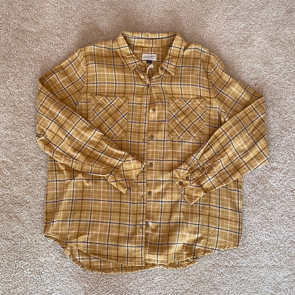 NWT Universal Thread Gold Plaid Button Down